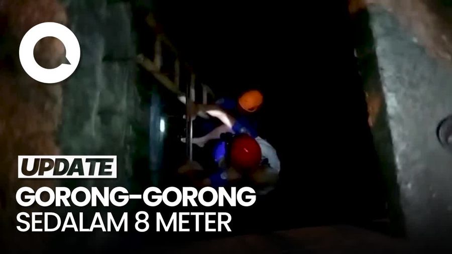 Momen Dramatis Penyelamatan Kakek Terperosok di Gorong-gorong di Depok
