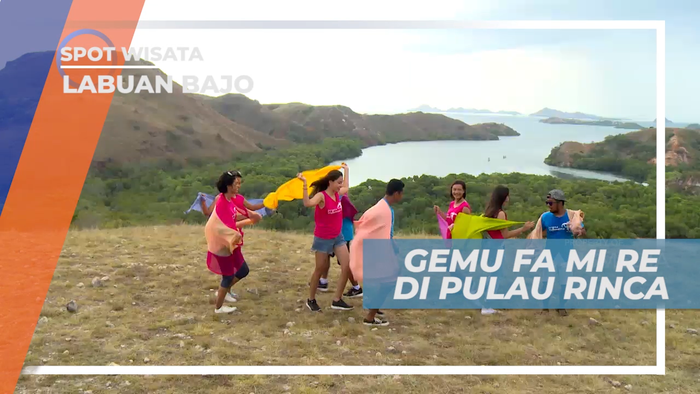 Gemu Fa Mi Re, Menari Tarian Tradisional Flores di Atas Bukit Pulau Rinca, Labuan Bajo