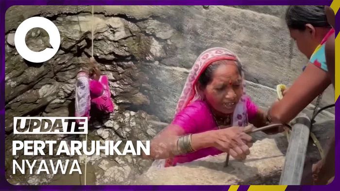 Aksi Nekat Wanita India Turun ke Dasar Sumur Demi Air