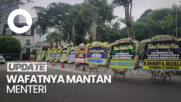 Rumah Duka Sarwono Kusumaatmadja di Senopati Dibanjiri Karangan Bunga
