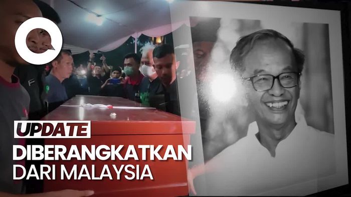 Momen Jenazah Sarwono Kusumaatmadja Tiba di Rumah Duka