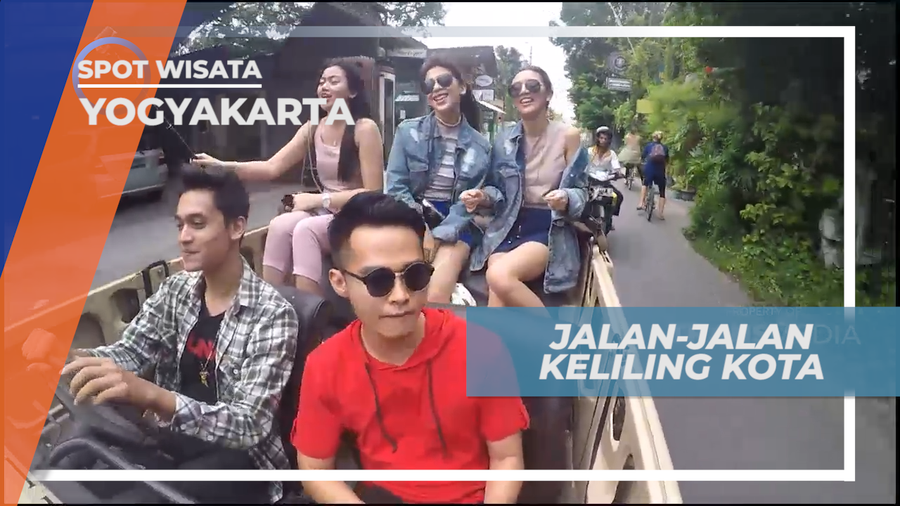 Senangnya Berkeliling Menikmati Kota Gudeg Naik Mobil Antik, Yogyakarta