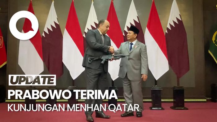 Prabowo Beri Menhan Qatar Senapan Serbu Bikinan Pindad