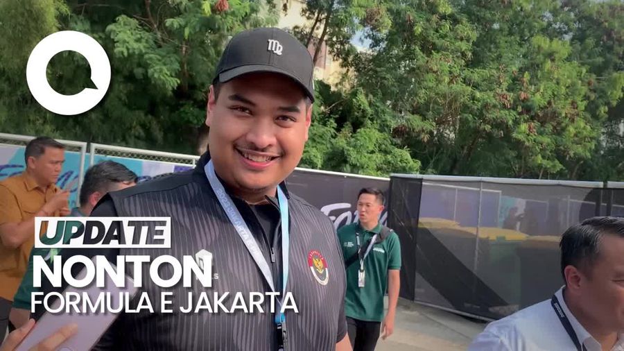 Nonton Formula E, Menpora Dito Berharap Penonton Kian Ramai