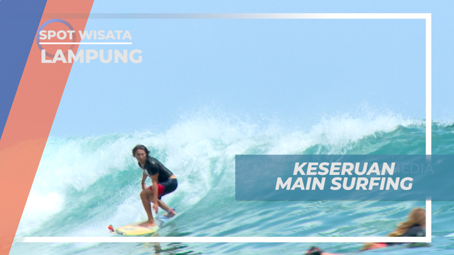 Serunya Habiskan Waktu Bermain Surfing di Pantai Krui, Lampung