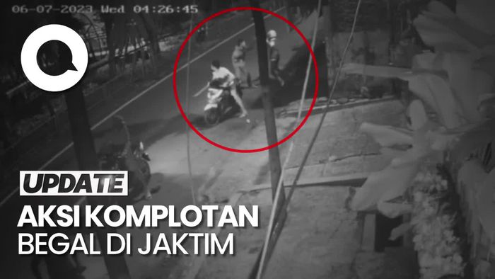 Rekaman CCTV Aksi Begal di Jaktim Tendang Korban sampai Tersungkur
