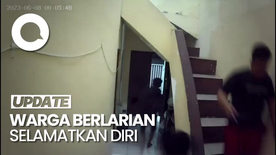 Momen Kepanikan Warga Akibat Gempa M 6,0 Guncang Pacitan