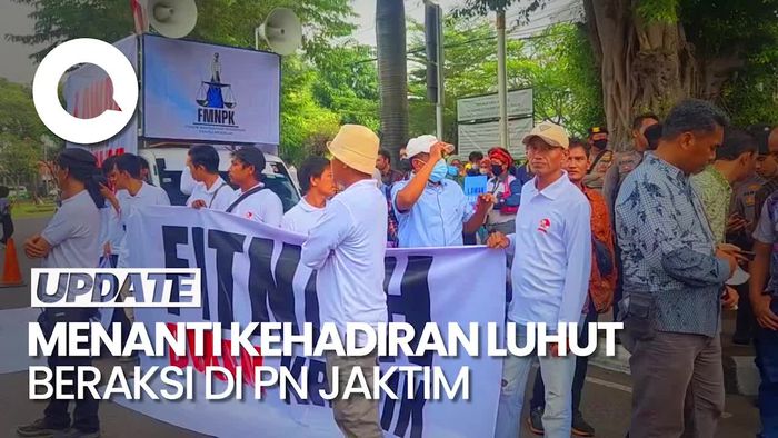 Luhut Bakal Bersaksi, Pendukung Haris-Fatia Gelar Aksi di Depan PN Jaktim