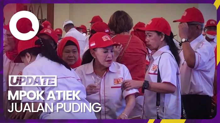 Dewi Perssik Jadi Pelanggan Tetap Puding Mpok Atiek