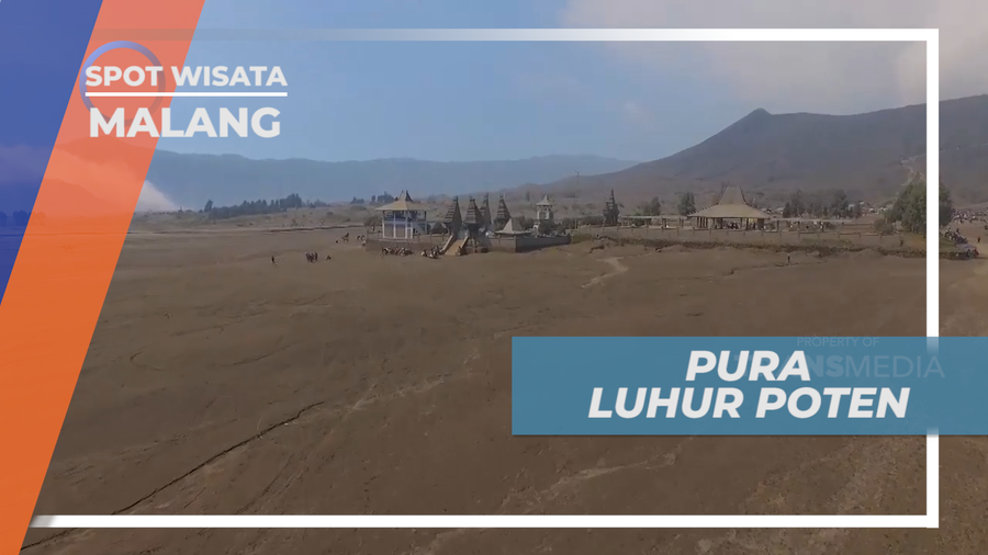 Mengunjungi Pura Luhur Poten di Kaki Gunung Bromo, Malang