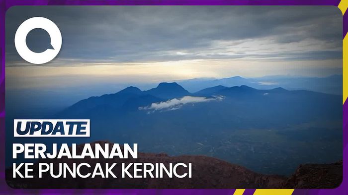 Menapaki Gunung Kerinci Si Atap Sumatra