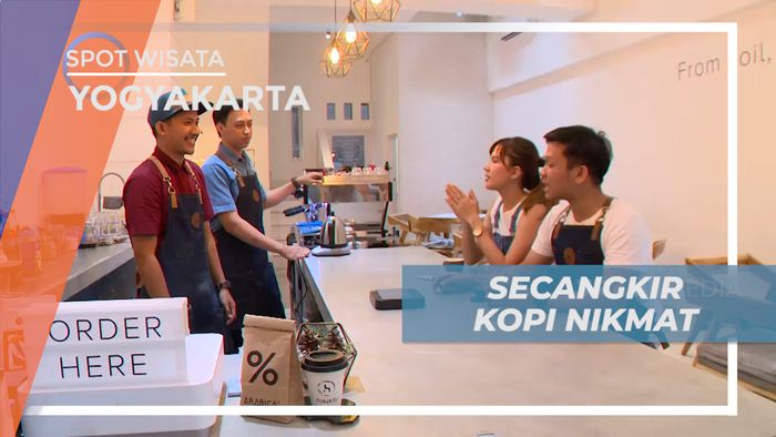 Menikmati Secangkir Kopi Hangat di Cafe yang Unik, Yogyakarta