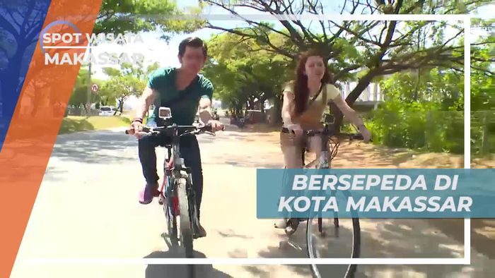 Naik Sepeda Berkeliling Kota Makassar Sulawesi Selatan