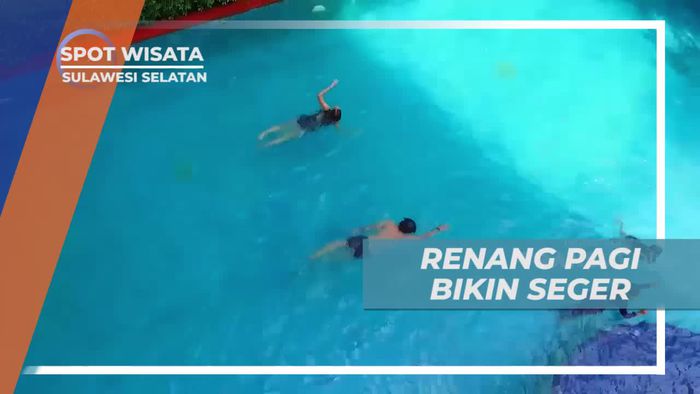 Berenang di Kolam Penginapan Makassar Sulawesi Selatan