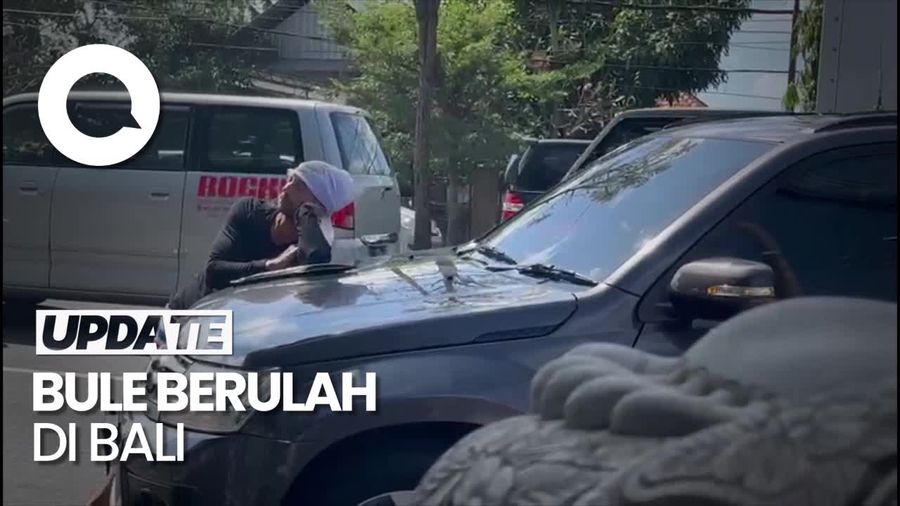 Bule Cegat dan Rusak Mobil Polisi di Bali Bakal Dideportasi!