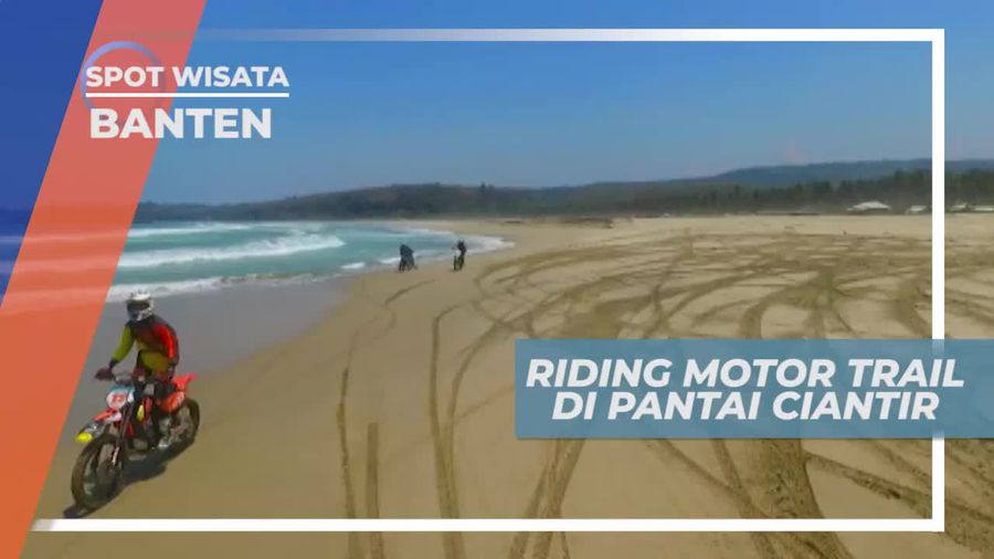 Riding Motor Trail Seru di Pantai Ciantir Banten