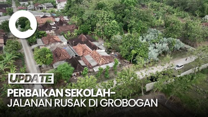 Momen Ganjar Cek Perbaikan Sekolah-Jalan Rusak di Grobogan
