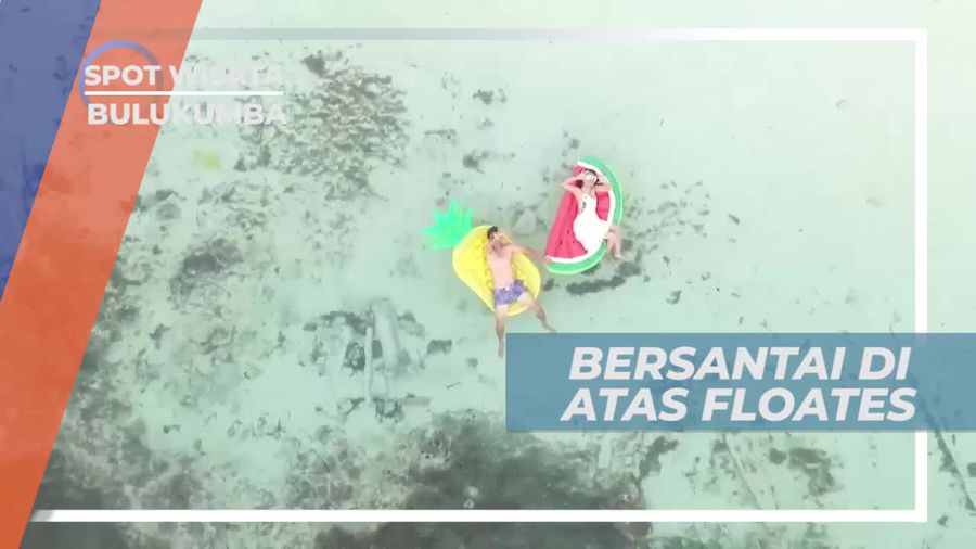 Bersantai Dengan Floaties, Menikmati Panorama Keindahan Pantai Bulukumba