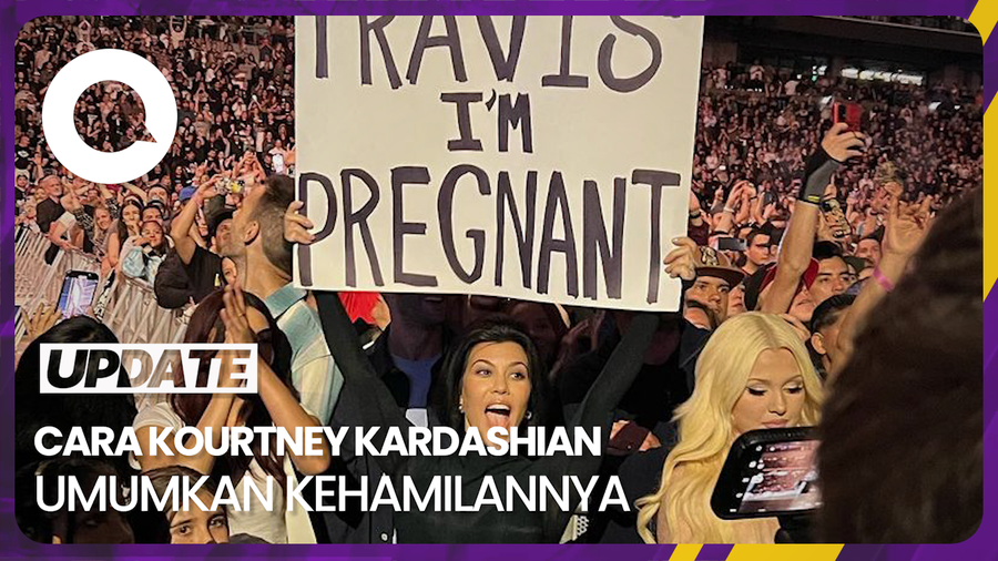 Momen Kourtney Kardashian Umumkan Hamil Anak Travis di Konser Blink-182