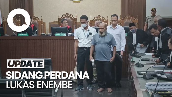 Momen Lukas Enembe Hadiri Sidang Perdana Kasus Dugaan Suap