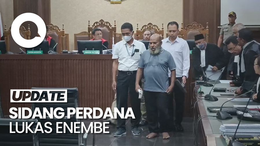 Momen Lukas Enembe Hadiri Sidang Perdana Kasus Dugaan Suap