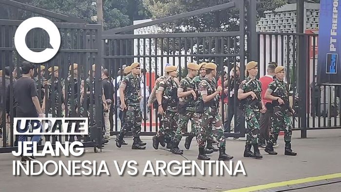 TNI-Polri Mulai Berdatangan di GBK Jelang Indonesia Vs Argentina