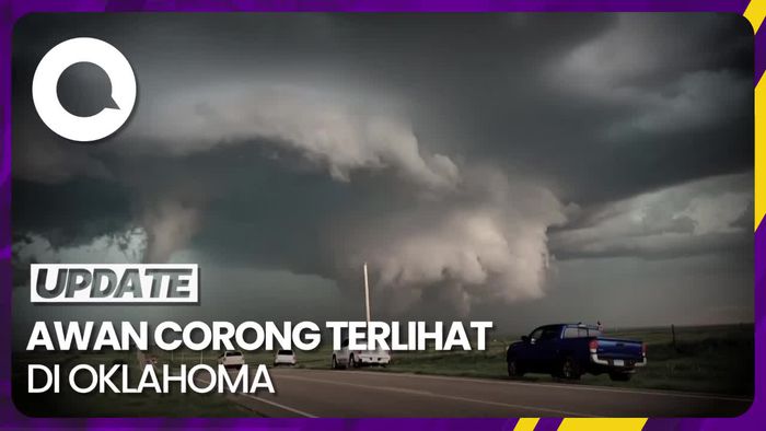Penampakan Awan Corong di Oklahoma di Tengah Peringatan Tornado