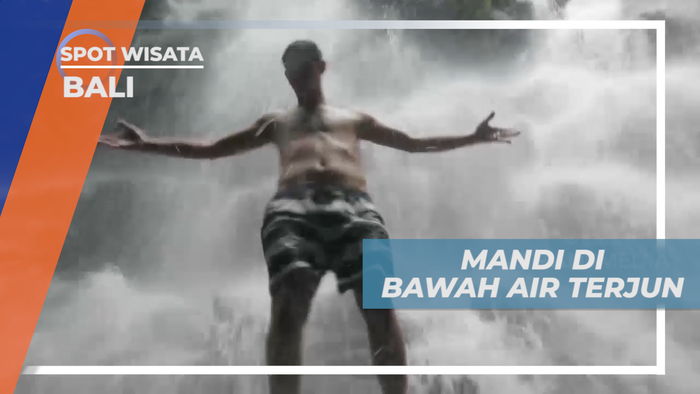 Sensasi Merasakan Derasnya Aliran Air Terjun Kanto Lampo yang Menyegarkan, Bali