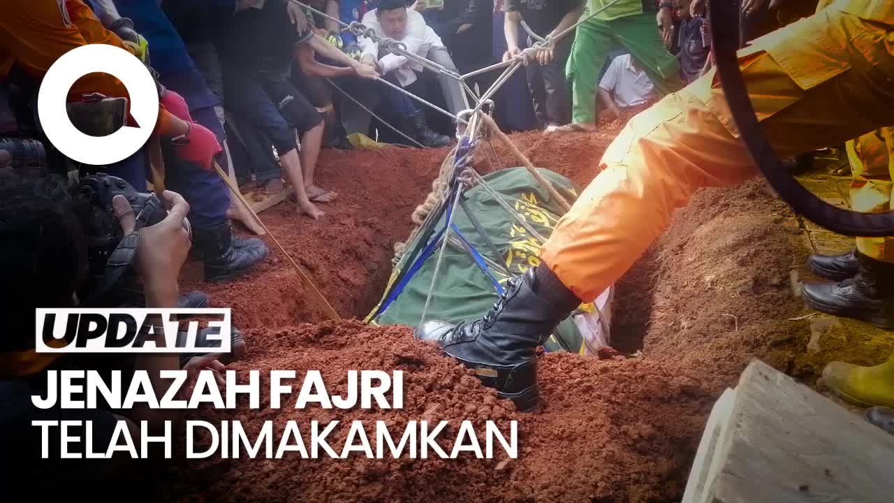 Prosesi Pemakaman Fajri Pria Obesitas Diiringi Isak Tangis Keluarga