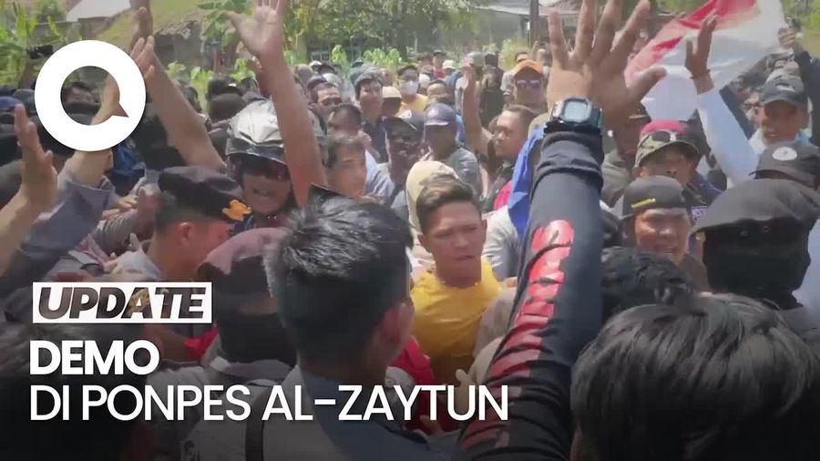 Aksi Demo di Ponpes Al-Zaytun Ricuh, Massa Paksa Masuk Gerbang!