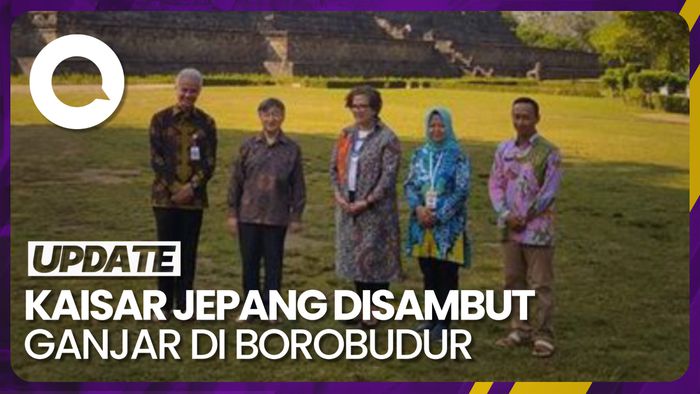 Momen Kaisar Jepang Naruhito Kunjungi Candi Borobudur