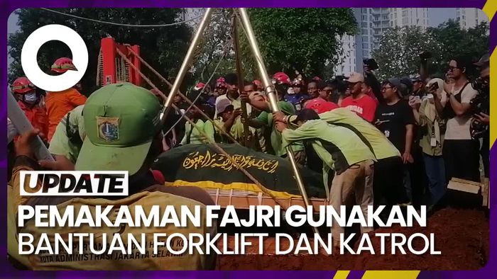 Prosesi Pemakaman Fajri Pria Obesitas Dibantu Basarnas dan Damkar