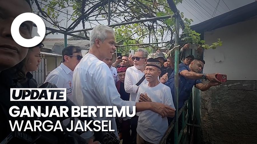 Ganjar Blusukan di Pasar Minggu Jaksel, Ditemani Yasonna Laoly