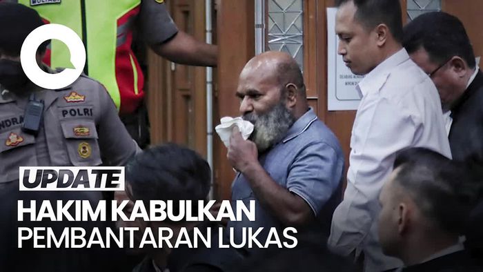 Lukas Enembe Minta Ditangani Eks Menkes Terawan Selama Pembantaran