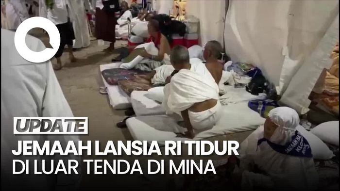 Penampakan Jemaah Lansia RI Terlantar Tidur di Luar Tenda di Mina