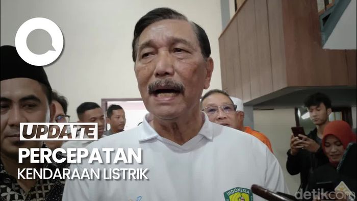 Luhut Soroti Kualitas Udara di DKI, Dorong Populasi Kendaran Listrik
