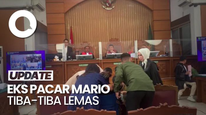 Momen Eks Pacar Mario Diperiksa Dokter di Tengah Persidangan