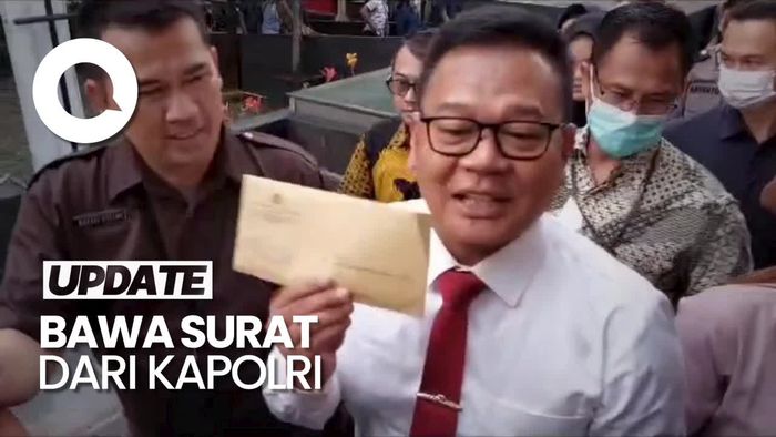 Momen Brigjen Endar Datangi KPK Disambut Tepuk Tangan Pegawai