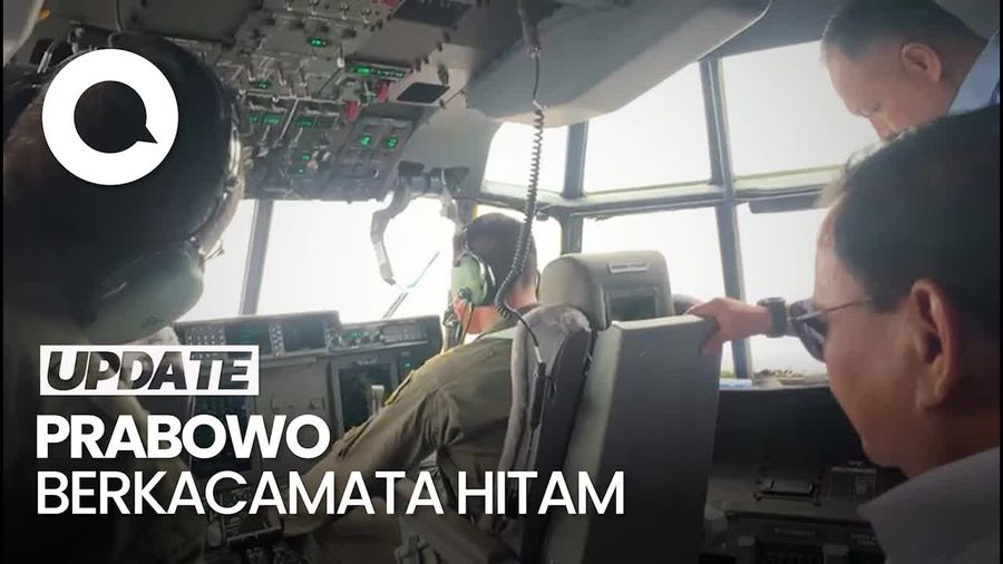 Nikmati Joy Flight Pesawat Super Hercules C-130J, Prabowo Kasih Jempol
