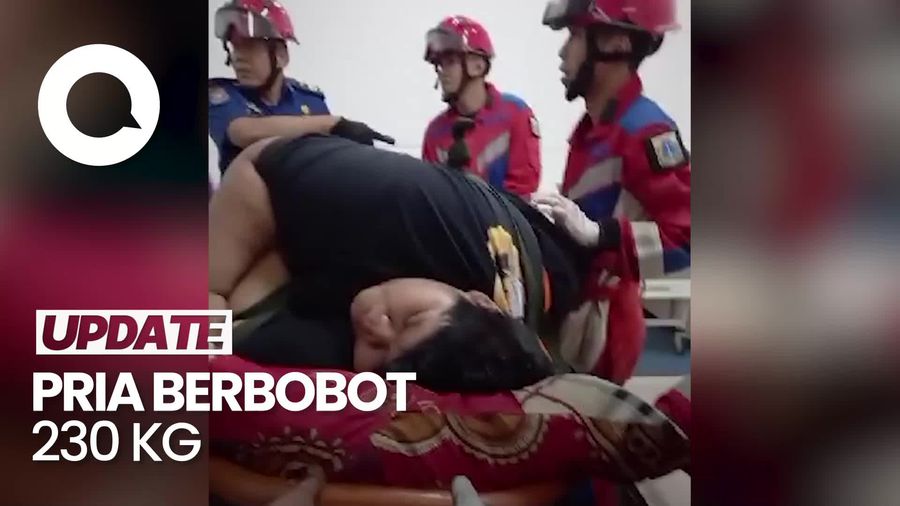 Momen Evakuasi Pria Obesitas 230 Kg di Jaktim