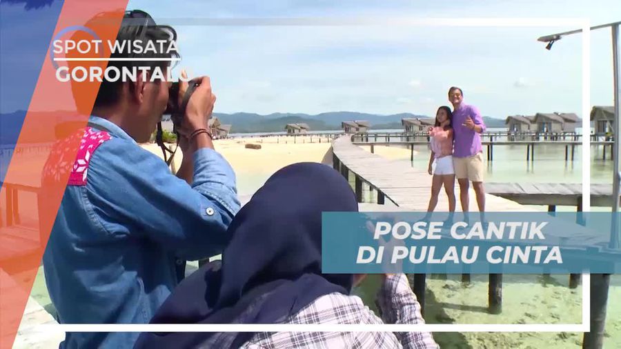 Keseruan Berfoto Bersama di Pulo Cinta Gorontalo