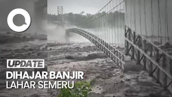 Detik-detik Jembatan Gantung Kaliregoyo Lumajang Dihajar Banjir Lahar