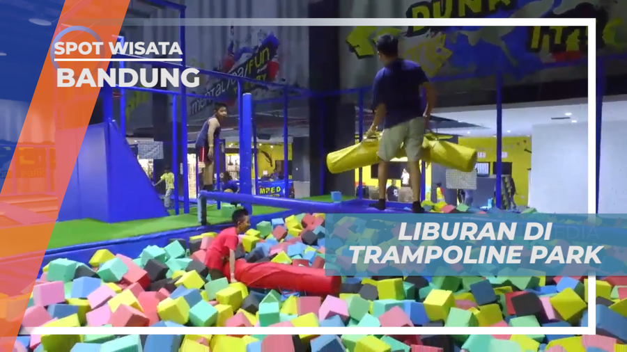 Asiknya Bermain Lompat-lompatan di Trampoline Park, Bandung