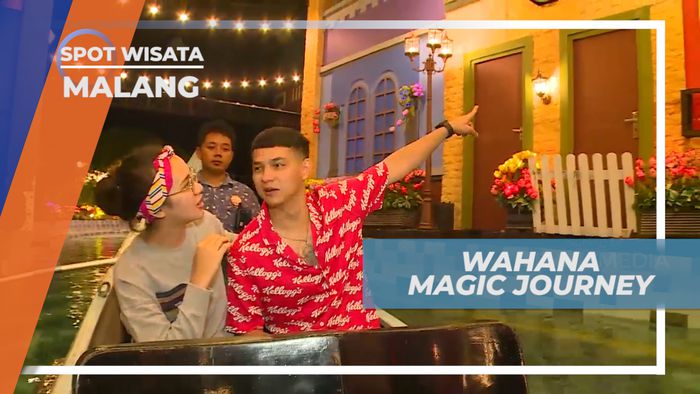 Berperahu Menyusuri Wahana Magic Journey di Kota Malang