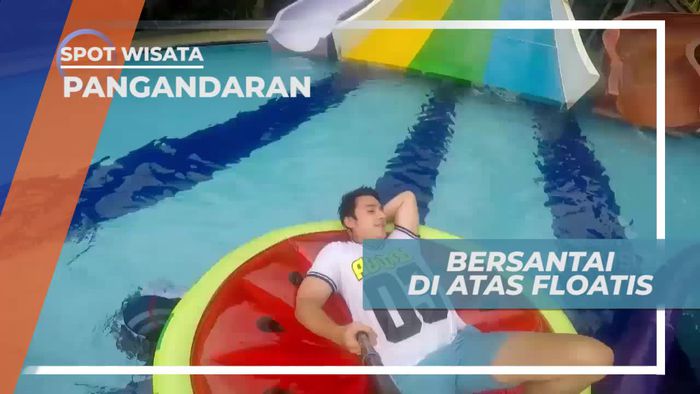 Bersantai Dengan Atas Floaties di Kolam Penginapan Pangandaran