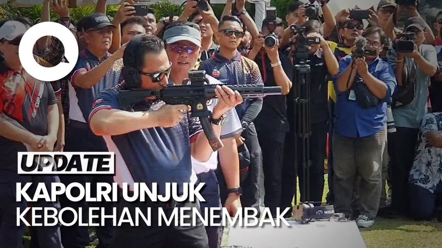 Buka Lomba Menembak, Kapolri Pamer Kebolehan