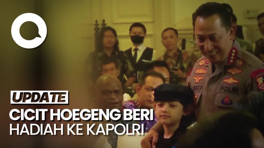 Senangnya Cicit Hoegeng Bisa Bertemu-Beri Hadiah ke Kapolri