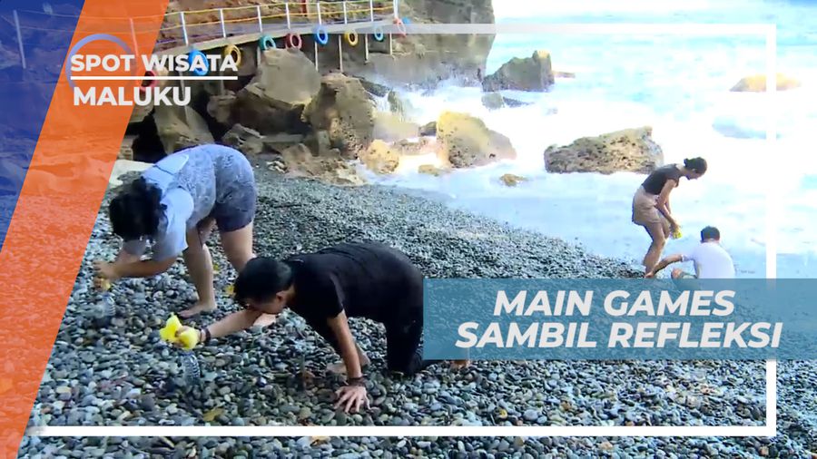Hilangkan Penat Bermain Games di Tepi Pantai Batu Kapal, Maluku