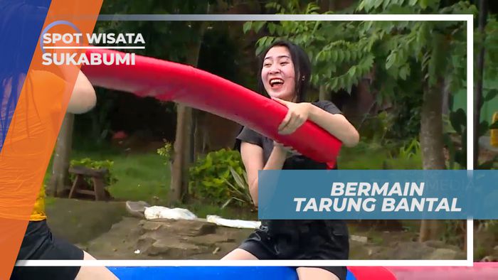Serunya Adu Kuat Bermain Tarung Gepuk Bantal di Atas Kolam, Sukabumi