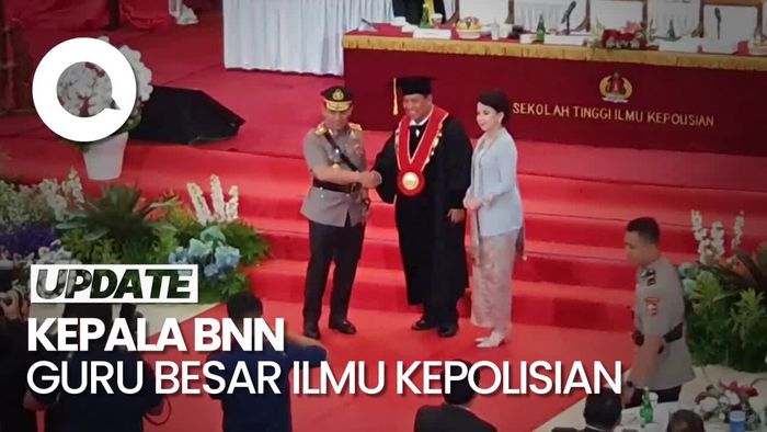 Momen Kepala BNN Komjen Petrus Golose Dikukuhkan Jadi Guru Besar PTIK